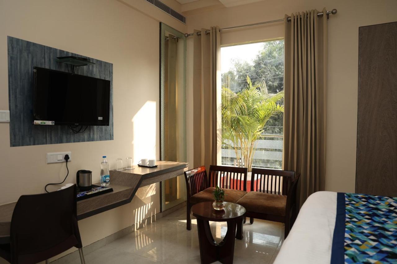 Hotel Pinaka Inn Lucknow Exterior foto