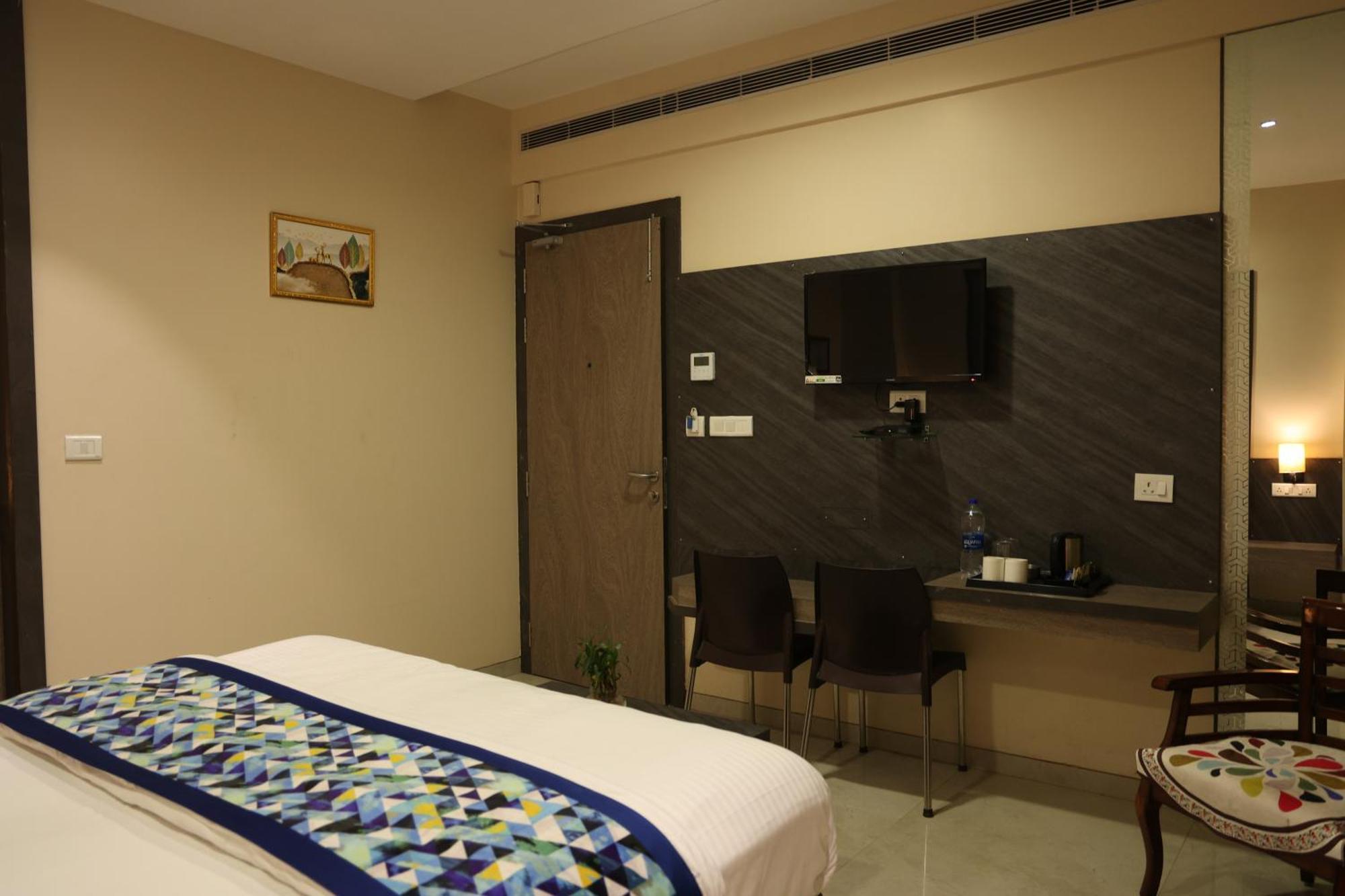 Hotel Pinaka Inn Lucknow Exterior foto